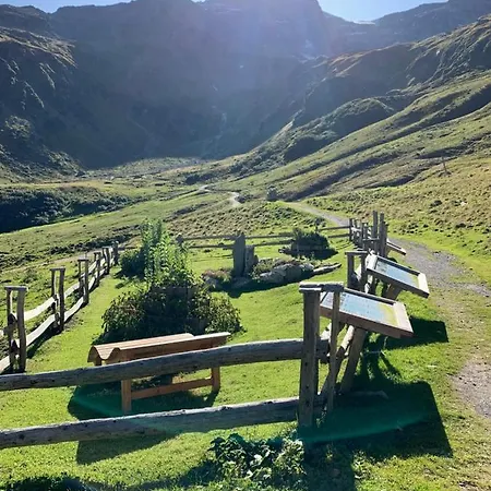 Fuerthermoar Hideaways בקתה *