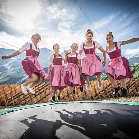 Fuerthermoar Hideaways בקתה *